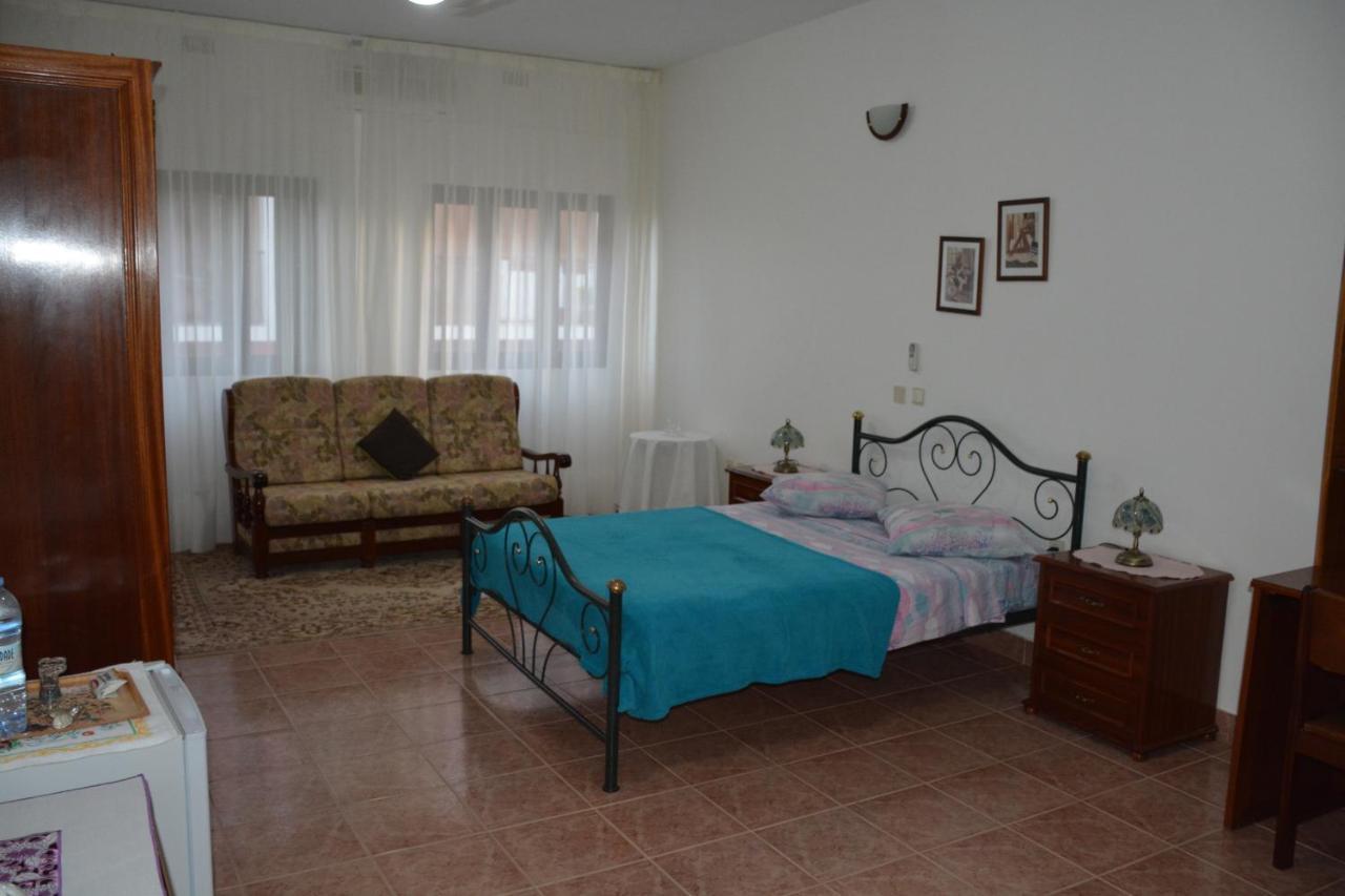 Residencial Chez Flor Apartment Porto Novo  Luaran gambar